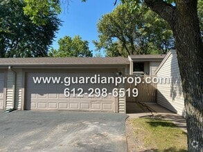 Building Photo - 6360 Alderwood Plaza