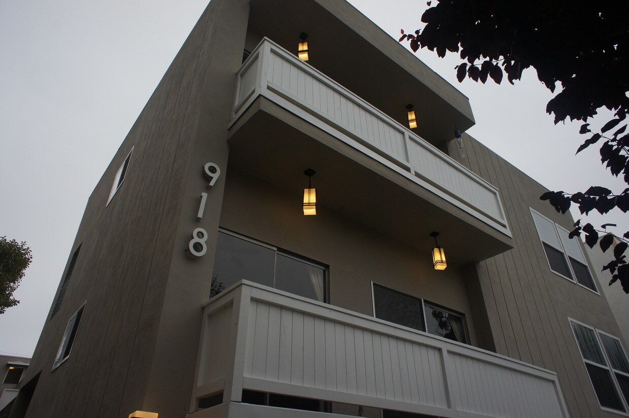 Primary Photo - 918 7th St. Santa Monica, CA