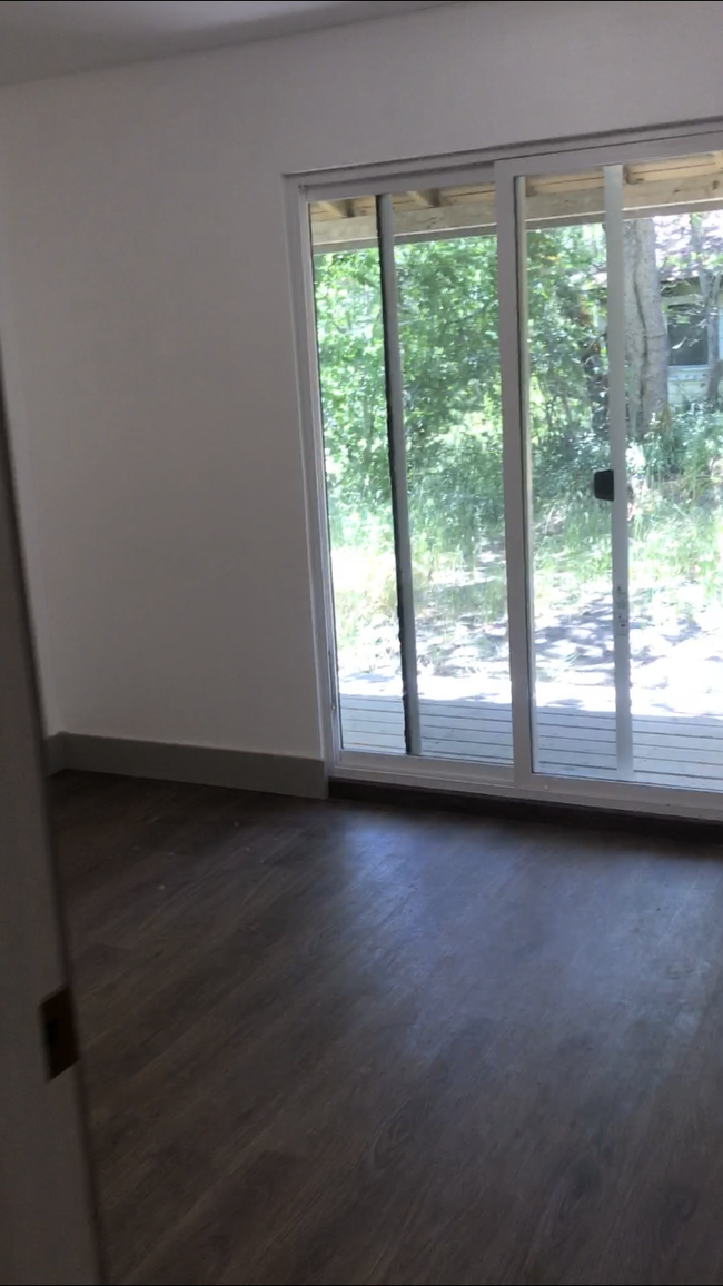 bedroom sliding door - 43704 Highway 36