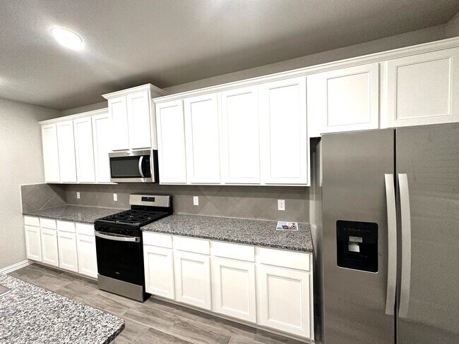 Foto del edificio - 3118 Providence Pl