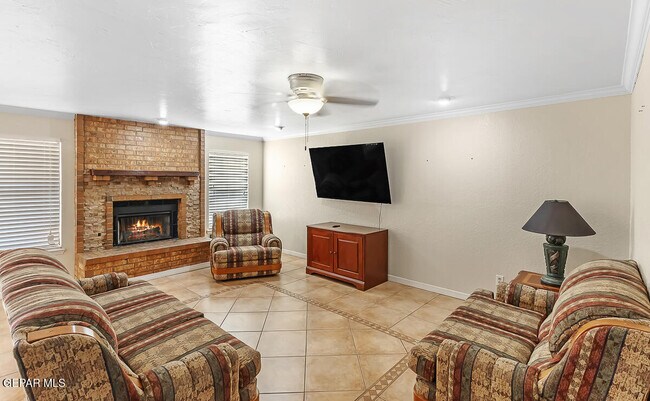 Building Photo - 150 Silver Shadow Dr