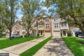 Building Photo - 2204 Commissary Cir