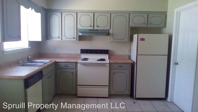 Building Photo - 150 Yellow Jacket Dr