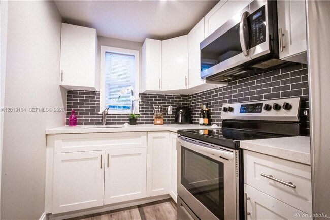 Foto del edificio - 227 SW 30th Ave