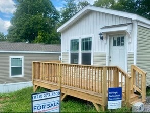 Building Photo - 103 Stardust Dr