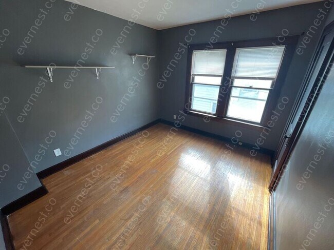 Foto del edificio - 4117 Vermaas Ave