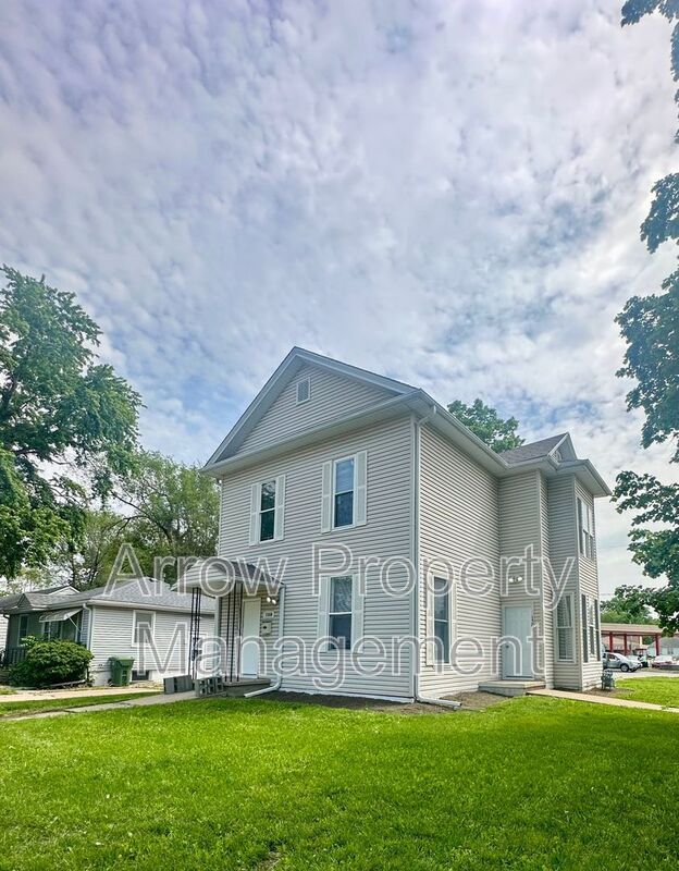 Primary Photo - 1300 N 26th St