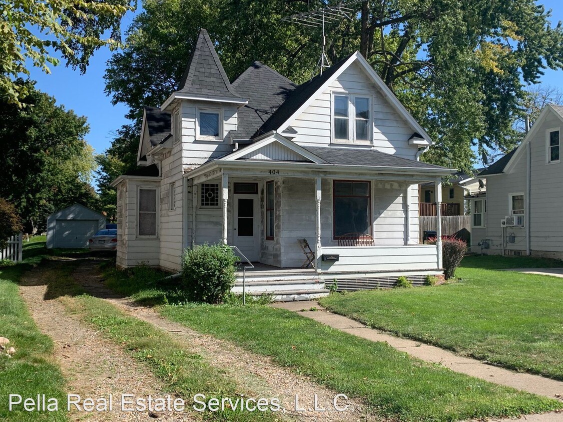 Primary Photo - 3 br, 1 bath House - 404 Main Street