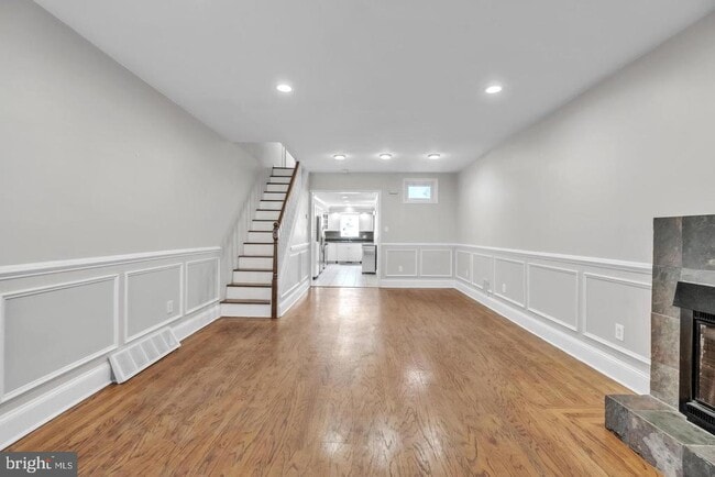 Building Photo - 719 N Uber St