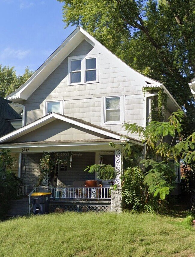 Building Photo - 5242 Lyon Ave