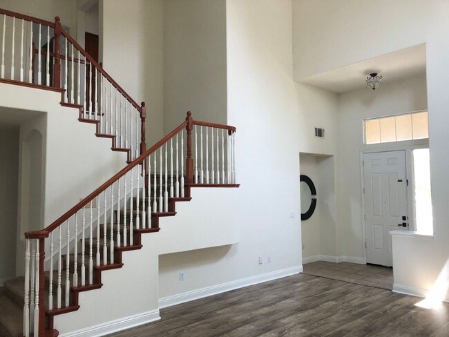 Foto del edificio - Well Maintained Stoneridge West Village Home!