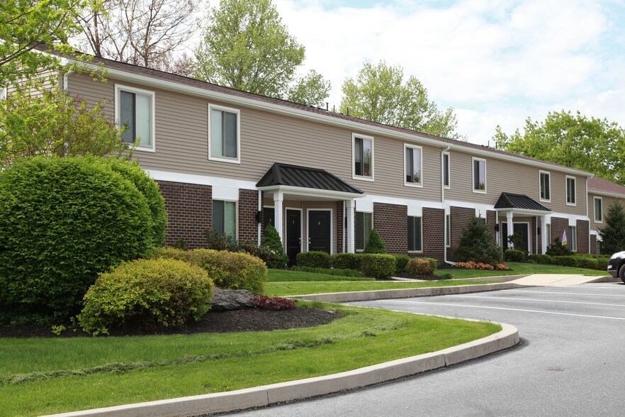 Millers Crossing Apartments Rentals Millersville, PA