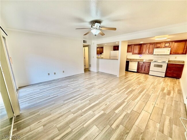 Foto del edificio - 4410 Sandy River Dr
