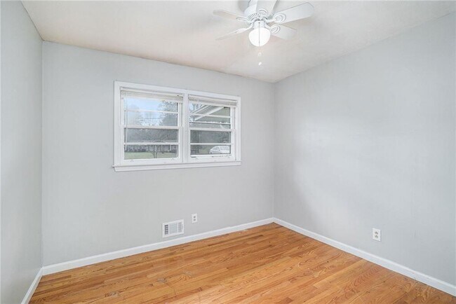 Foto del edificio - 3454 N Creekview Dr
