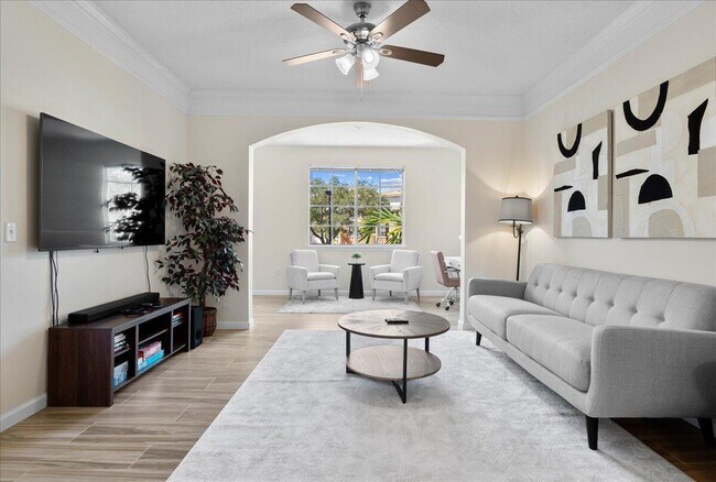 Building Photo - 5203 Myrtlewood Cir E