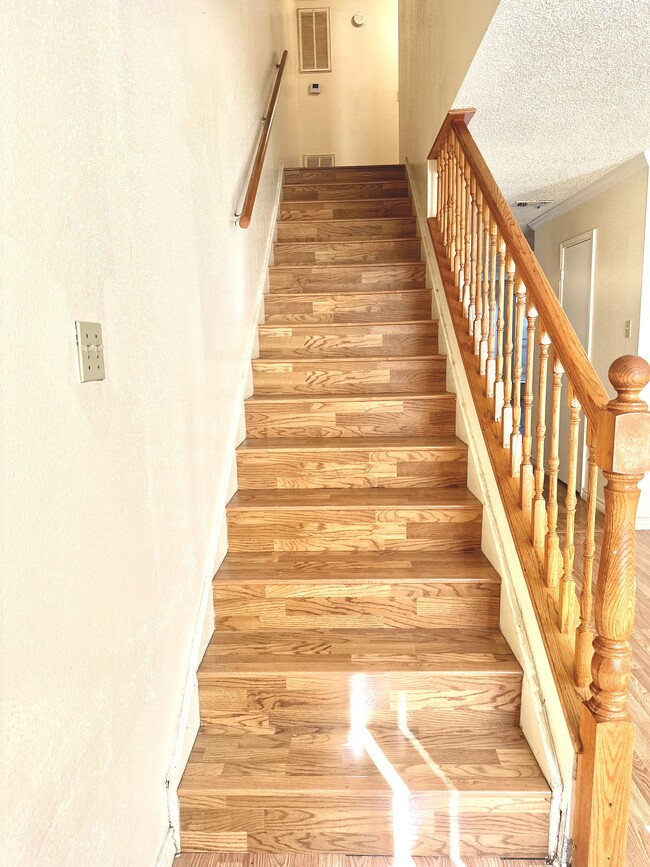 Stairway - 15540 Weldon Dr