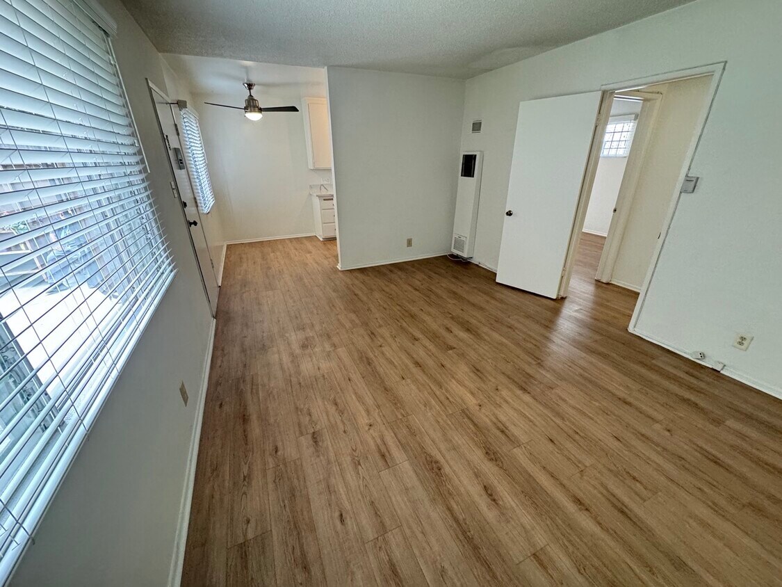 Foto principal - 5102 Inglewood Blvd