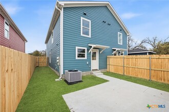 Building Photo - 905 Martin Luther King Jr Ln