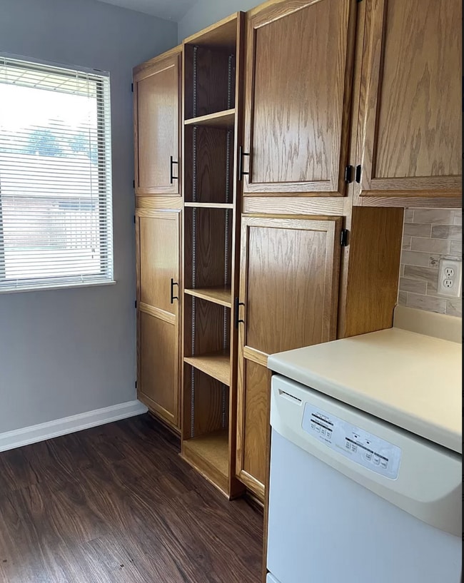 Building Photo - 9121 Highbridge Dr