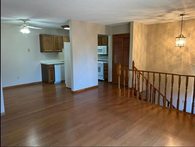 Foto del edificio - 16900 Grenadier Ave