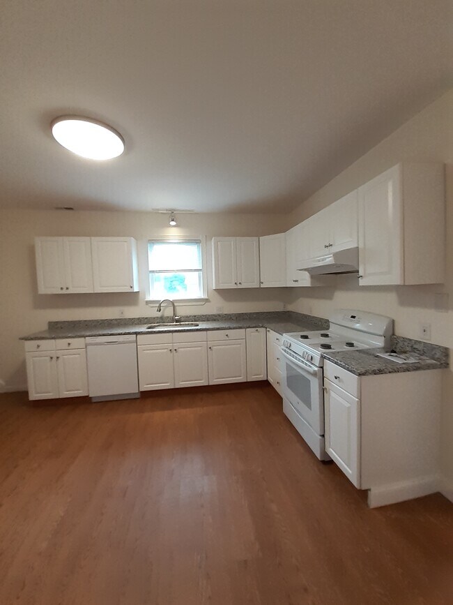 Kitchen - 30 Wilson St