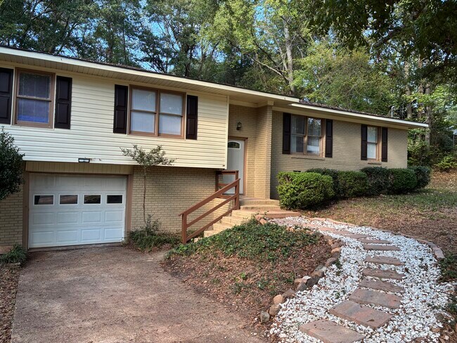 Photo - 410 Etowah Ave Apartments