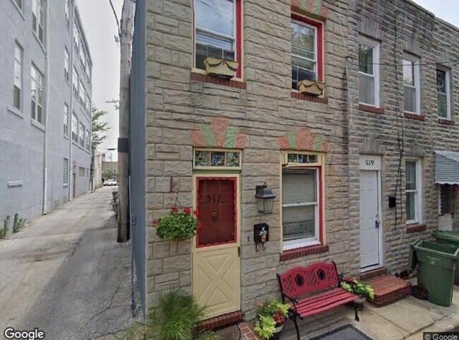 Building Photo - 519 S Port St