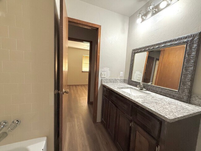 Building Photo - Complete new remodel 3-2-2 home off Broadw...