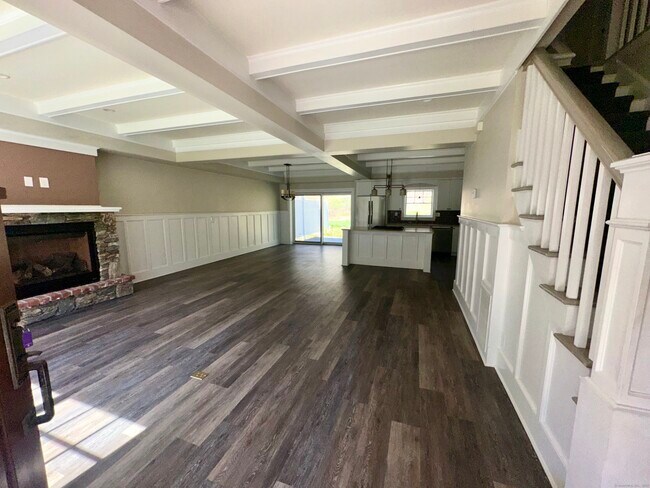 Building Photo - 46 Kneen St Ext