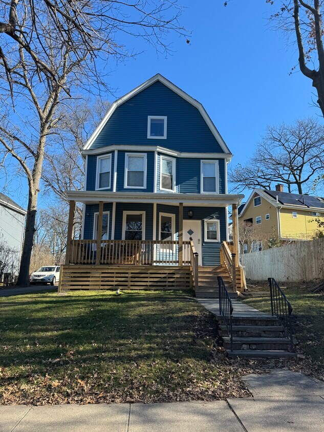 Foto principal - 217 Irvington Ave