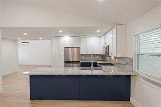 Building Photo - 9323 Portal Dr