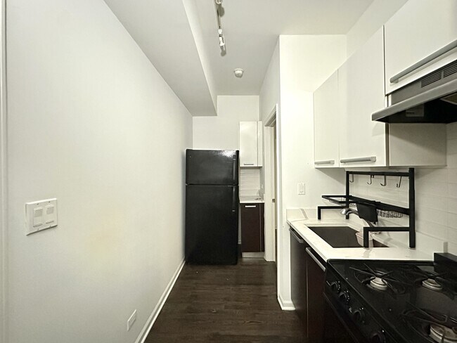 Foto del edificio - 5054 N Winthrop Ave