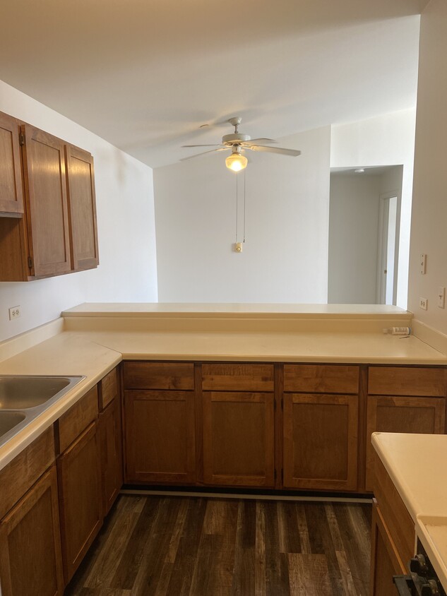 Primary Photo - 1362 Cunat Ct