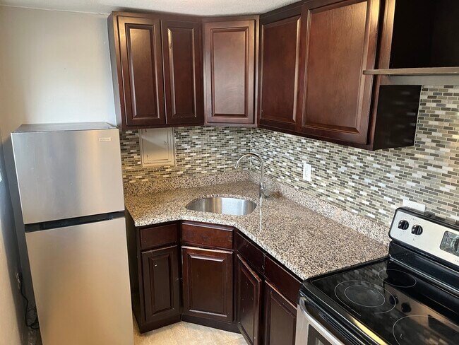 Foto del edificio - 32 Cook Ave