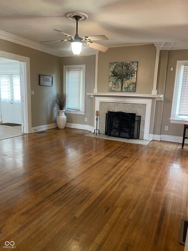 Building Photo - 117 E 36th St