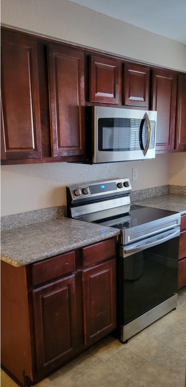Building Photo - 4310 Sandy River Dr