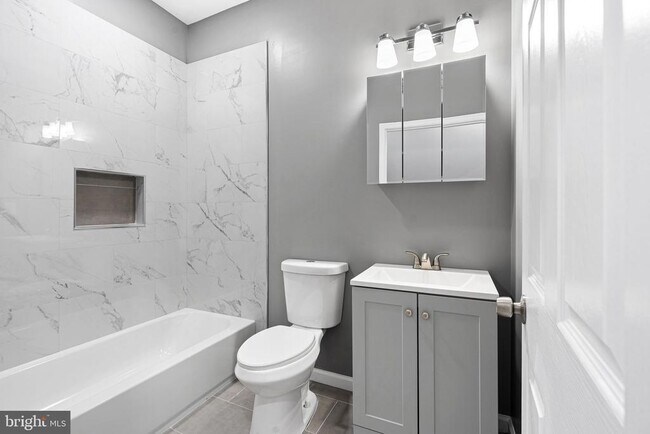 Building Photo - 2550 N 12th St