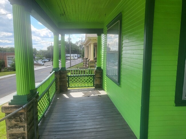 Building Photo - 258 S Irvine Ave