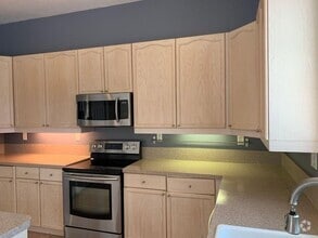 Building Photo - 5202 Victoria Cir