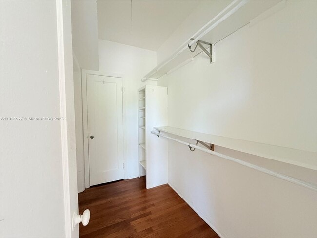 Building Photo - 315 W 28th St