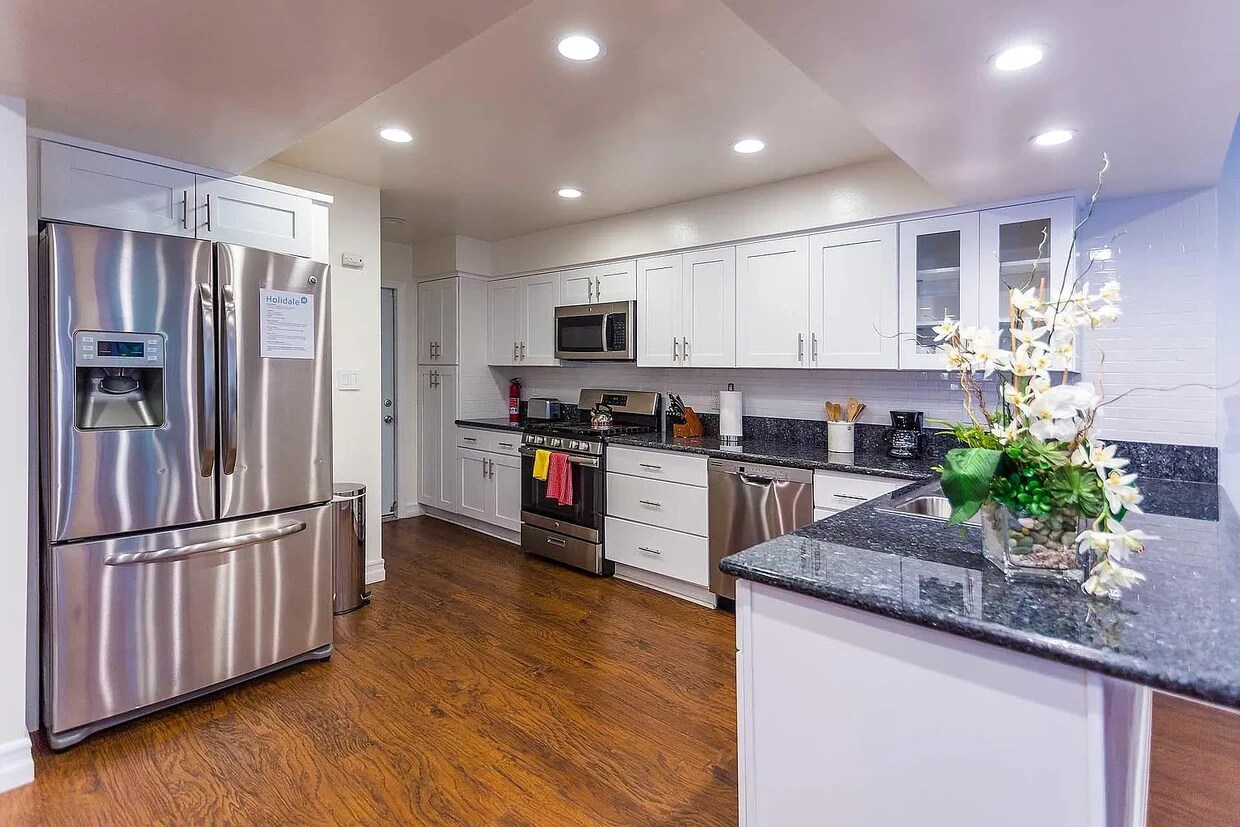 Foto principal - 3333 Hickok Pl