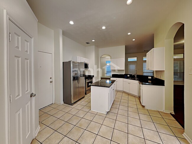 Foto del edificio - 15207 Henderson Point Dr