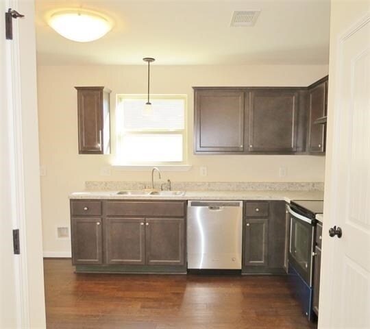 Foto del edificio - 412 Mossy Ln
