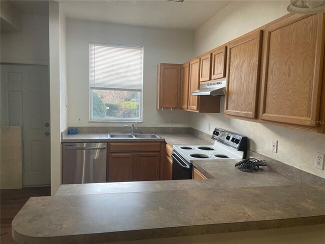 Building Photo - 3890 SW 20th Ave