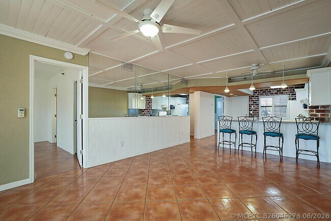 Building Photo - 896 N Federal Hwy