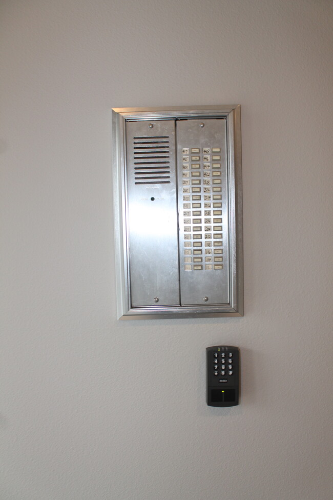 Building Photo - 1134 E 3300 S