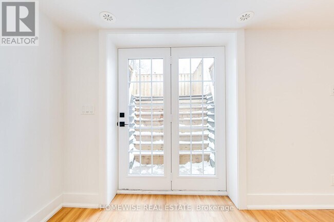 Building Photo - 103-103 Malvern Ave