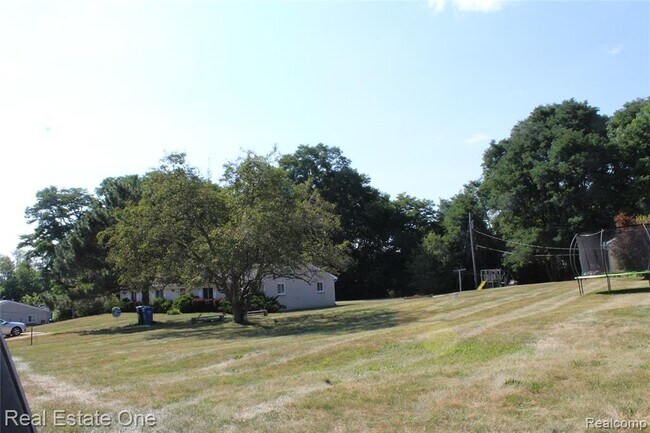 Foto del edificio - 37 /39 Maplecrest Dr