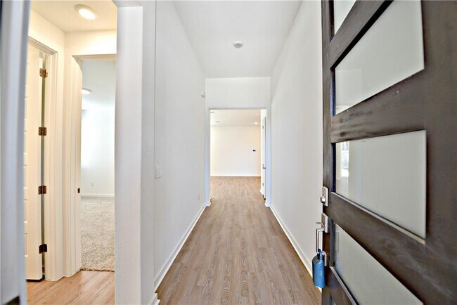 Foto del edificio - 229 Indian Shoal Dr