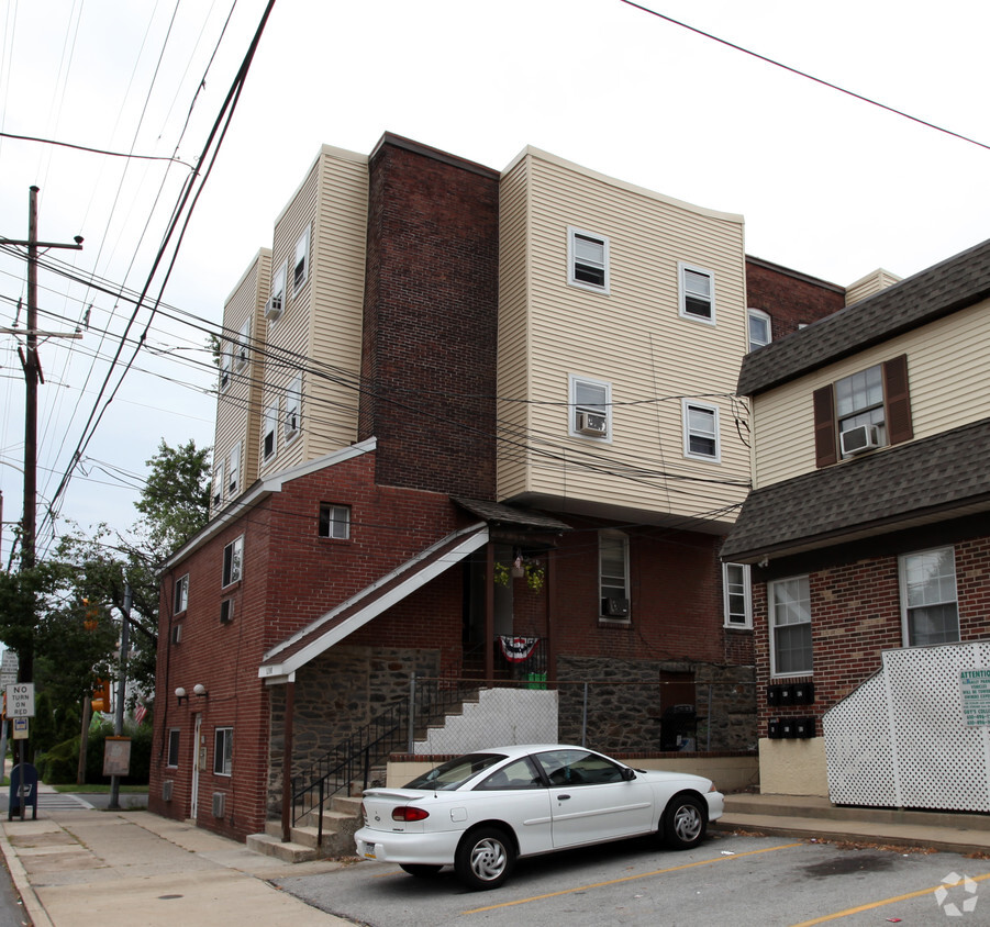 1200 E 9th St. - 1200 E 9th St
